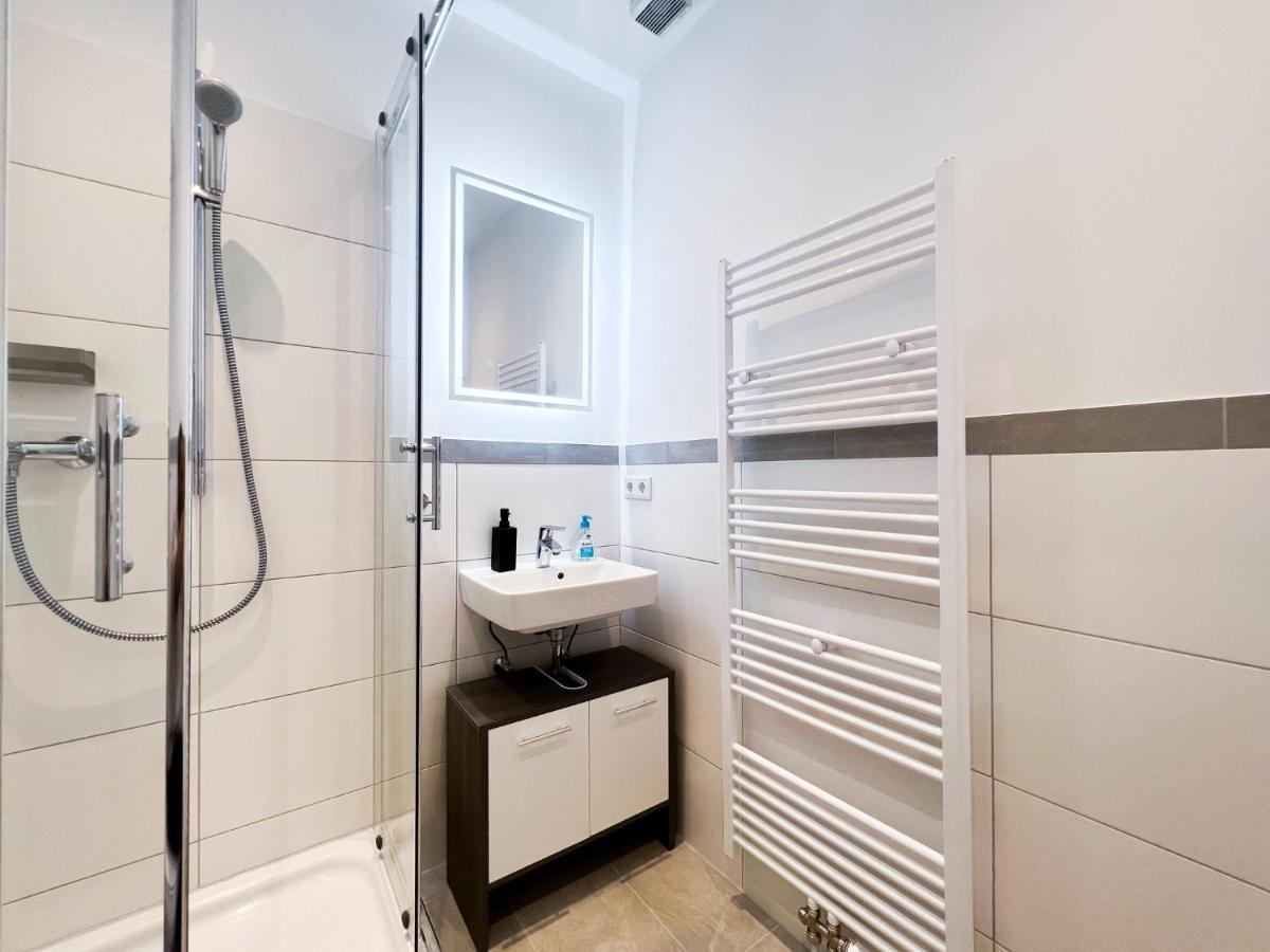Apartment Duesseldorf City Esterno foto