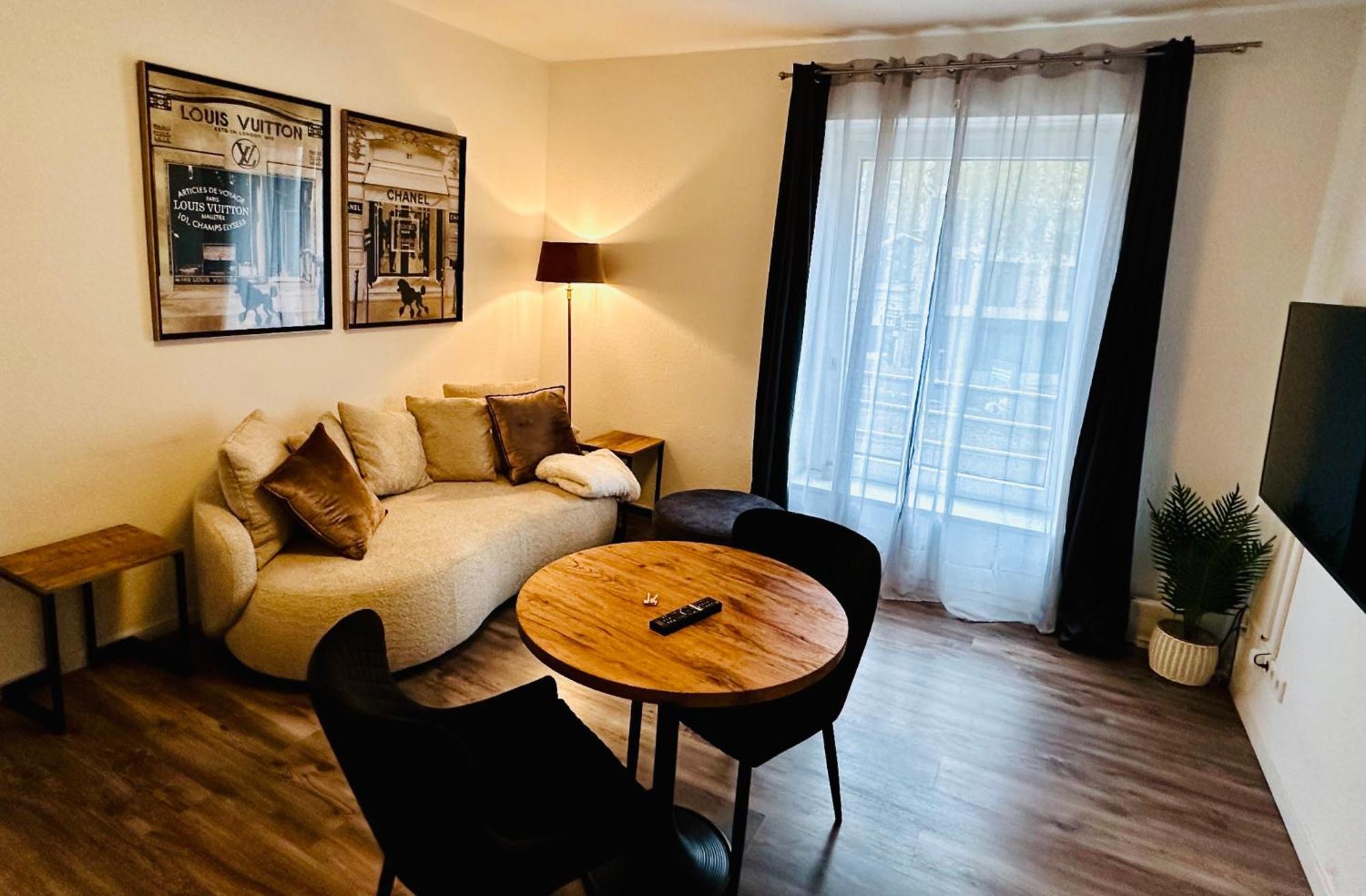 Apartment Duesseldorf City Esterno foto